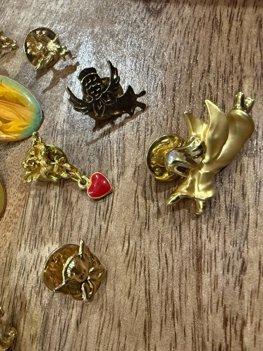 Lot of 11 Vintage Angel Pins & Brooches - Gold and Silver Tone